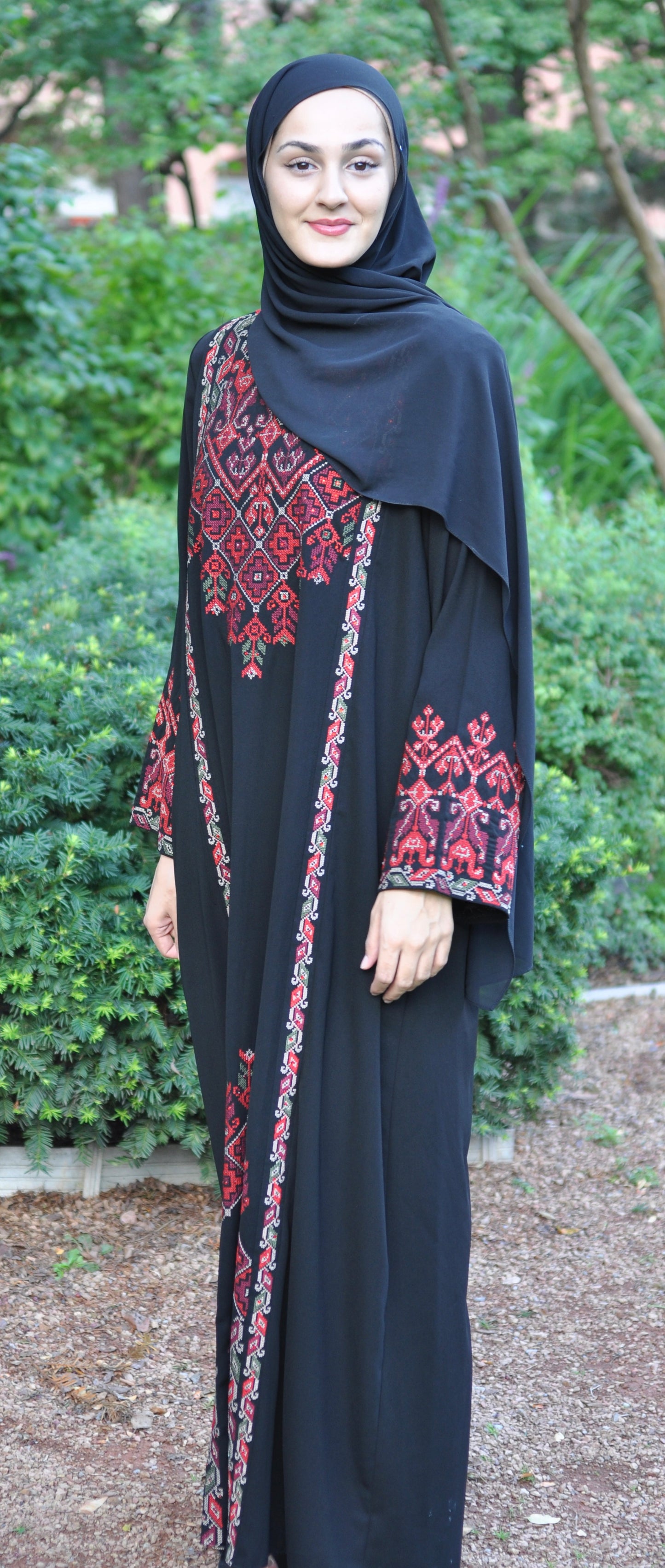 Velvet Black/Red Manajel