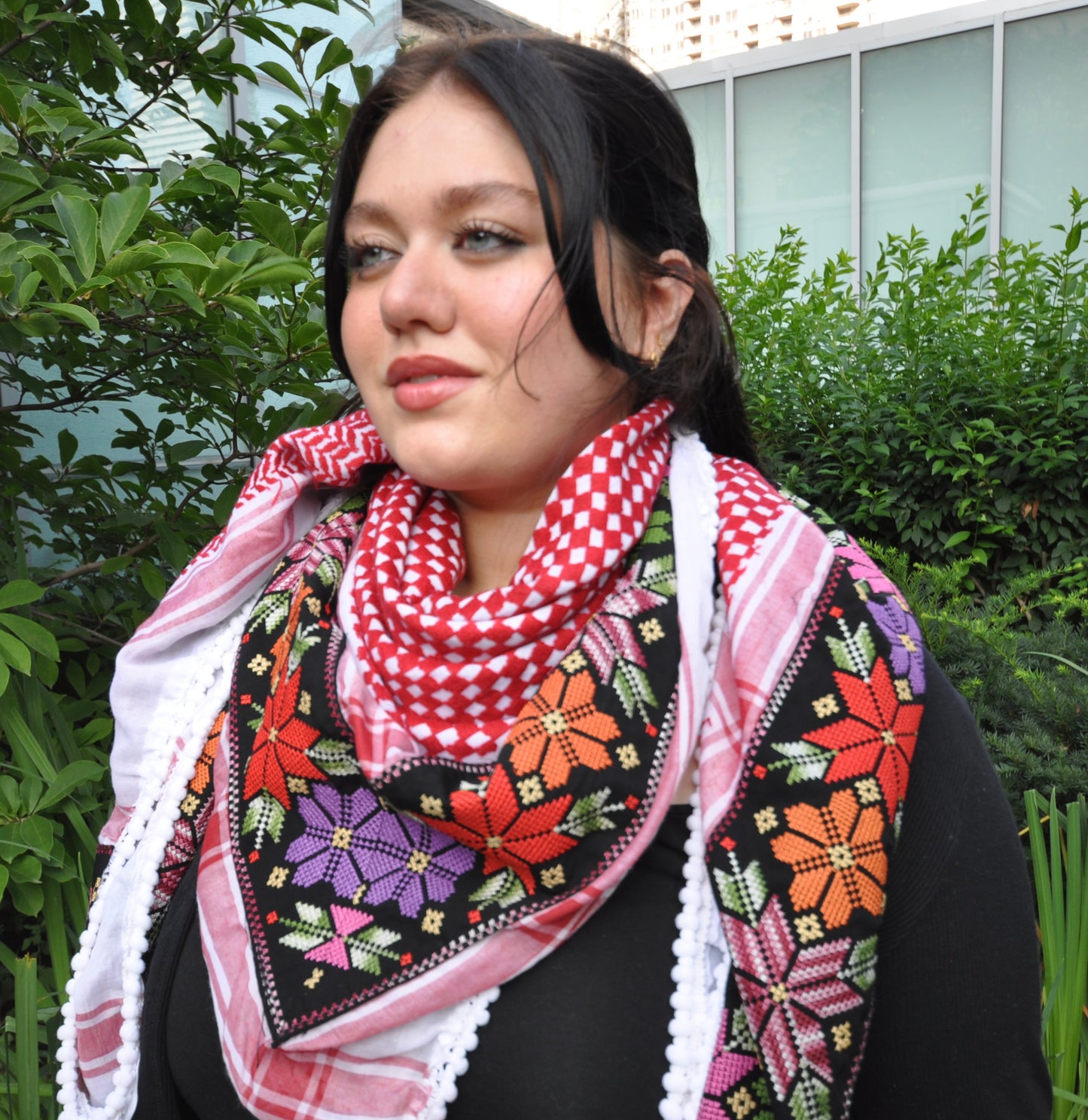 Tatreez Palestinian Red Keffiyeh – Embroidered Flowers