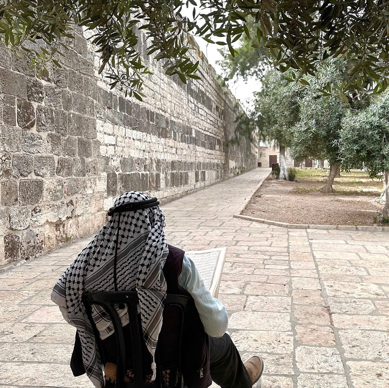 Buy 1 Get 1 Free - Classic Keffiyeh